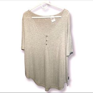 💥SALE💥 🔴2/$10 🆕 Denver Hayes Super Soft Heather Gray Henley Tee